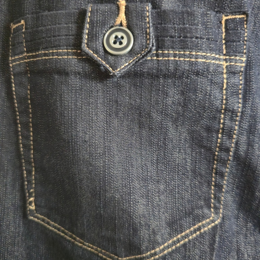 CATO Dark Wash Denim Capris Button Pocket Detail Women's‎ Size 4 Cropped Jeans - Picture 10 of 11